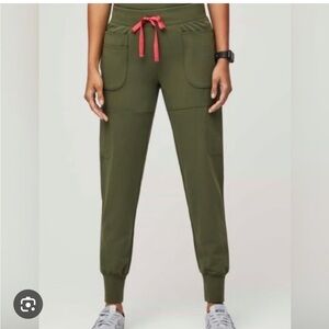 Figs Olive Women's Catarina Top, Casma Top And Jogger Pants with Pink Drawstring